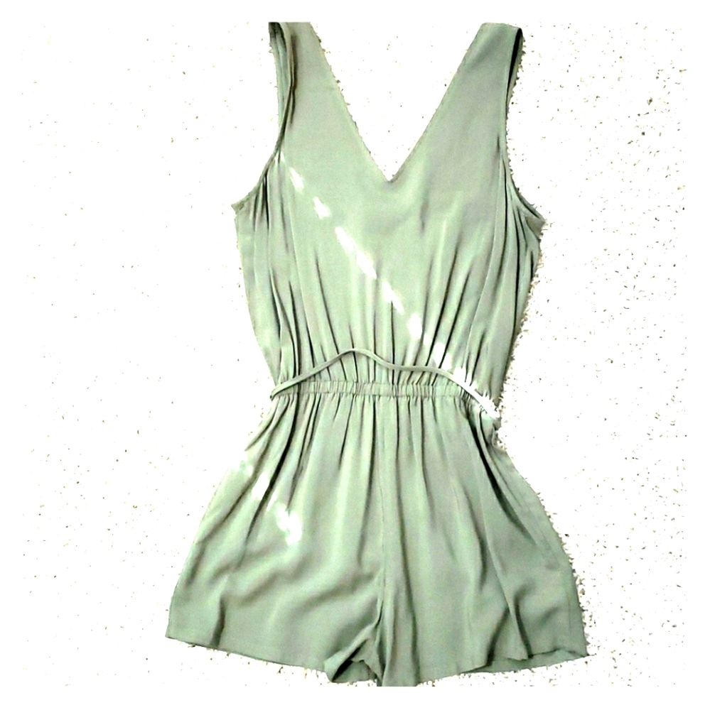 Guess romper